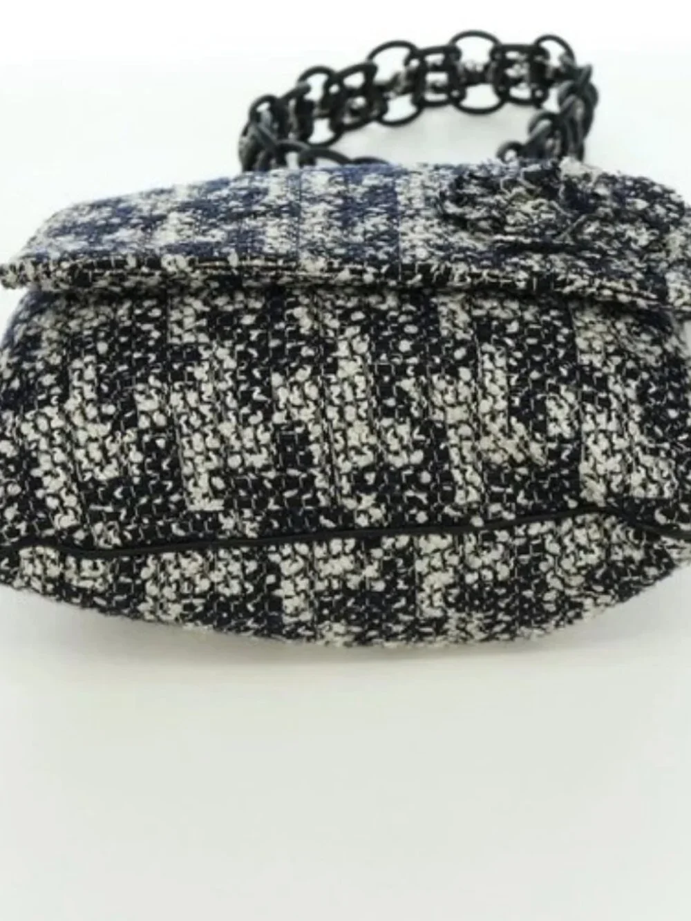 CHANEL Chain Shoulder Bag tweed White Black CC Auth bs33641V